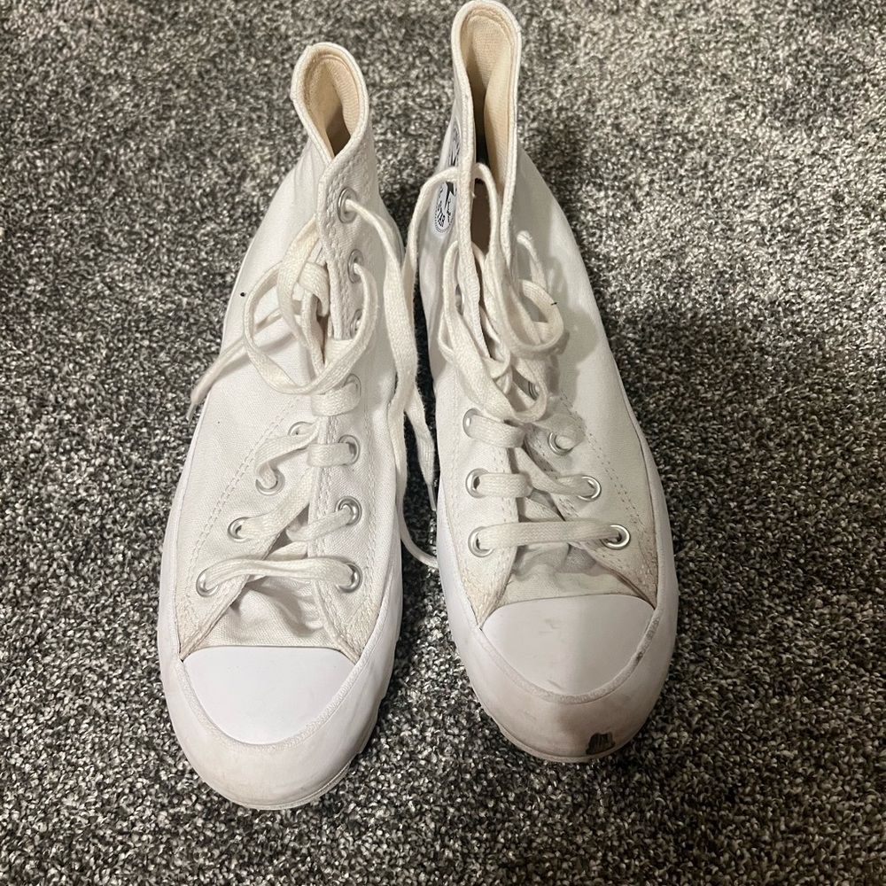 White boot converse